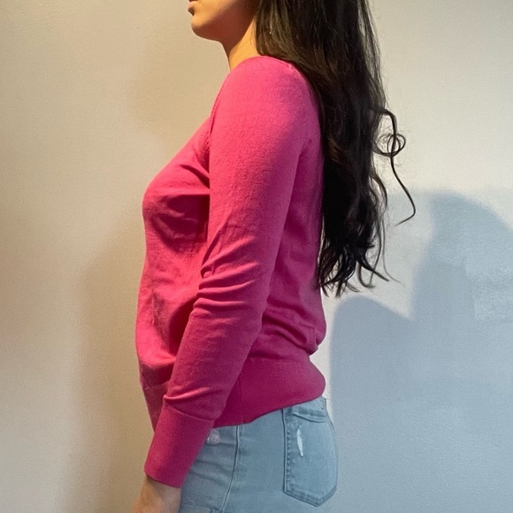 🎀 Chic Business Casual: Women’s GAP Crew Neck Sweater, Size Medium  🎀 - Picture 2 of 9